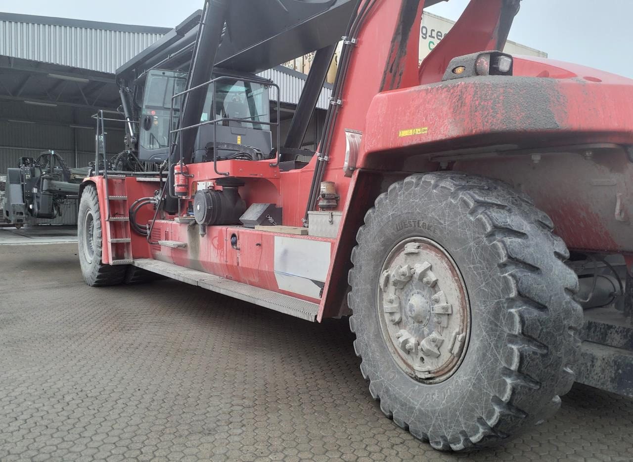Kalmar DRG450-75C5XS - Ричстакер: снимка 2 Kalmar DRG450-75C5XS - Ричстакер: снимка 2