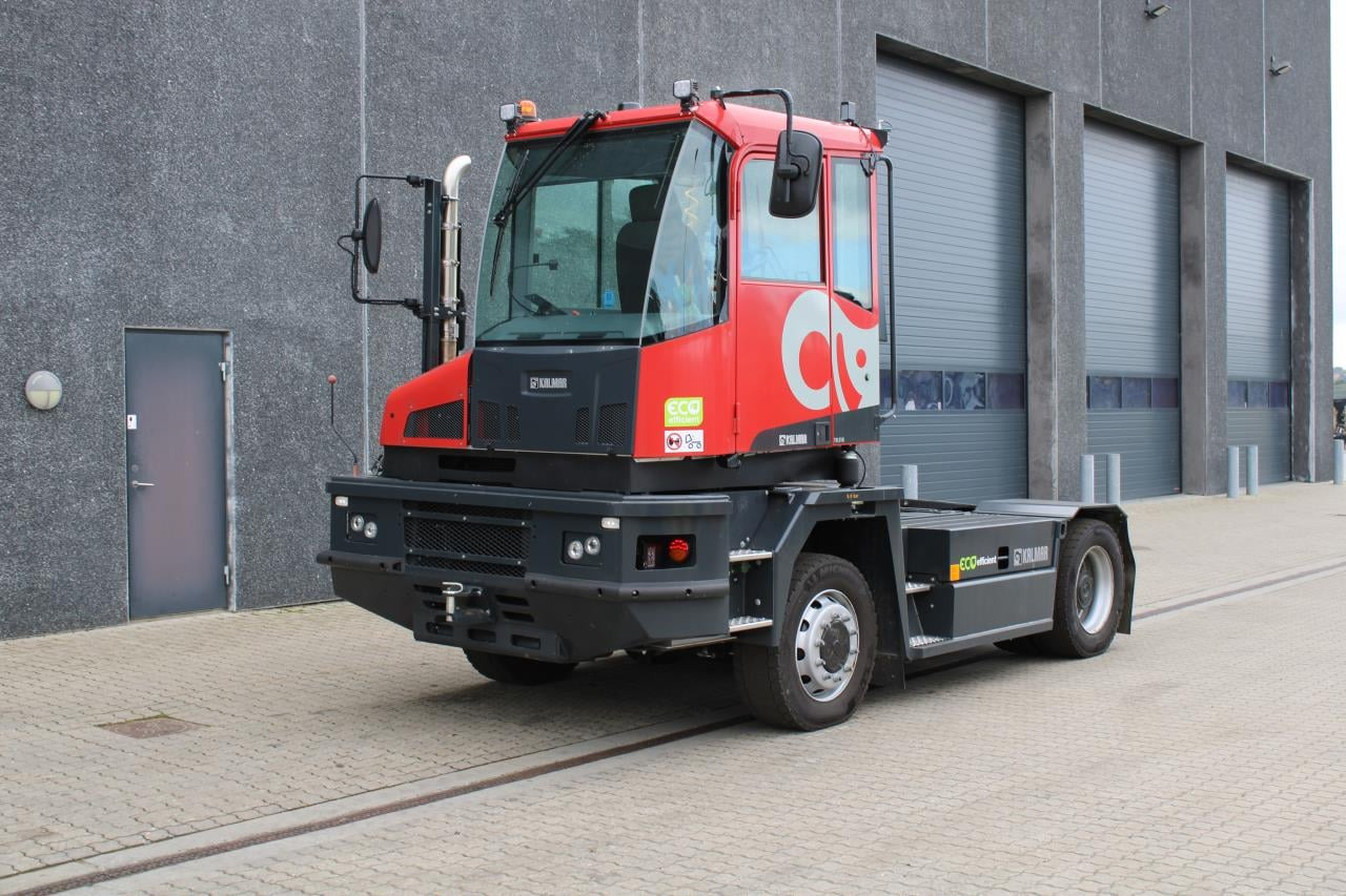 Kalmar TRL618I 4X4 - Терминален влекач: снимка 2 Kalmar TRL618I 4X4 - Терминален влекач: снимка 2