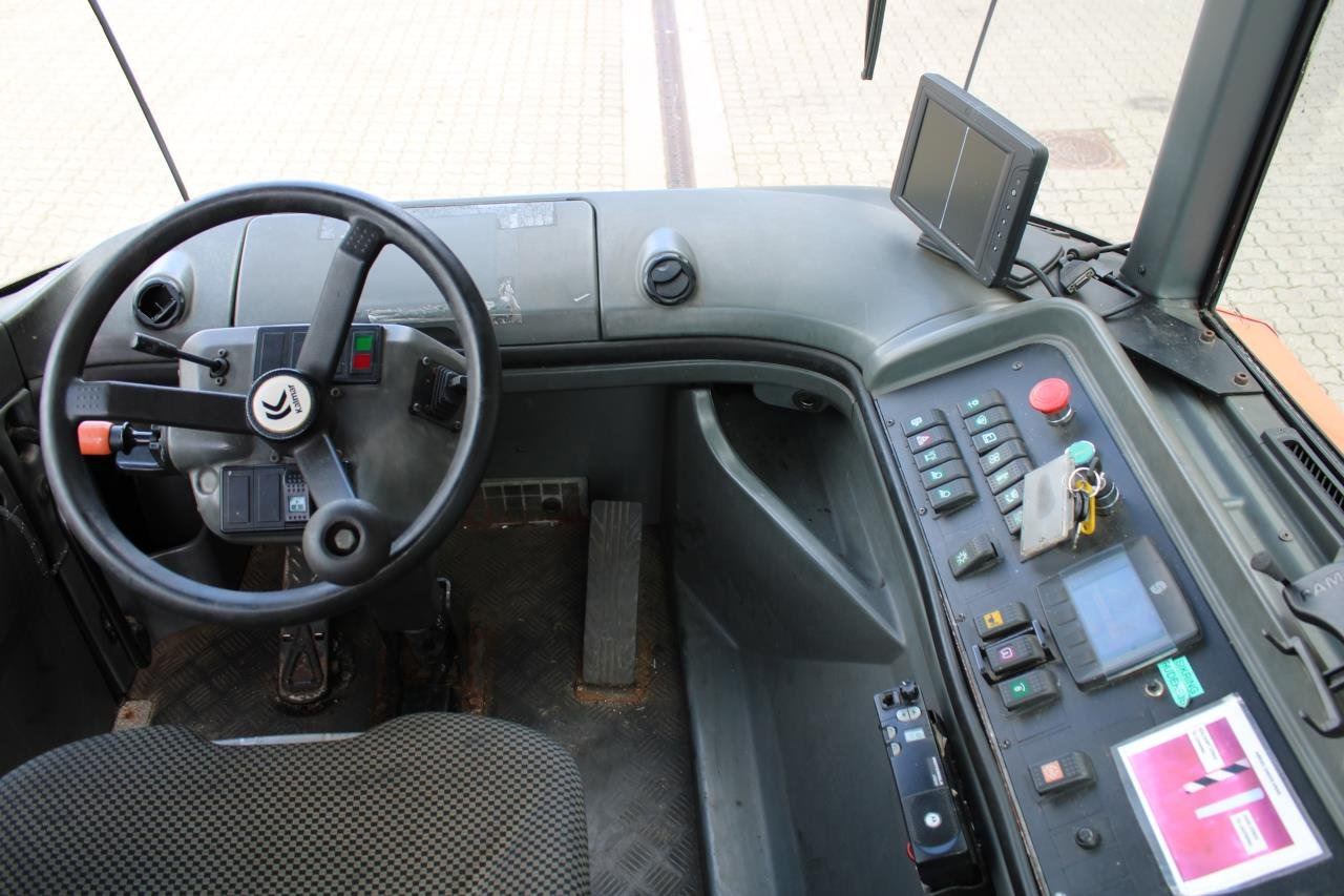 Kalmar TT618I - Терминален влекач: снимка 4 Kalmar TT618I - Терминален влекач: снимка 4