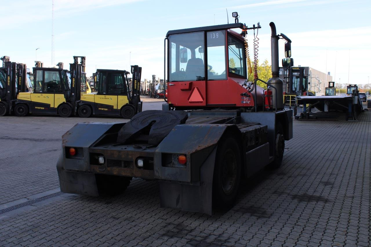 Kalmar TT618I - Терминален влекач: снимка 3 Kalmar TT618I - Терминален влекач: снимка 3
