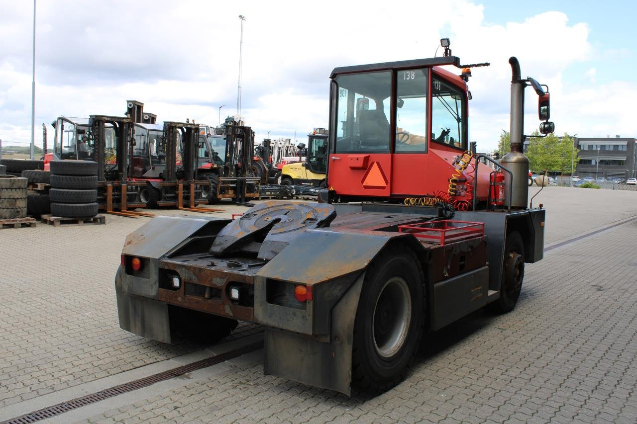 Kalmar TT618I - Терминален влекач: снимка 3 Kalmar TT618I - Терминален влекач: снимка 3