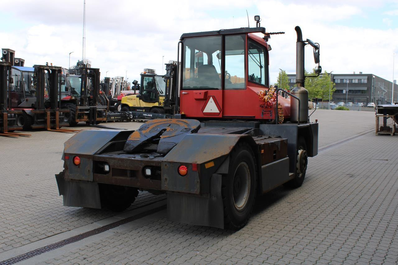 Kalmar TT618I - Терминален влекач: снимка 3 Kalmar TT618I - Терминален влекач: снимка 3