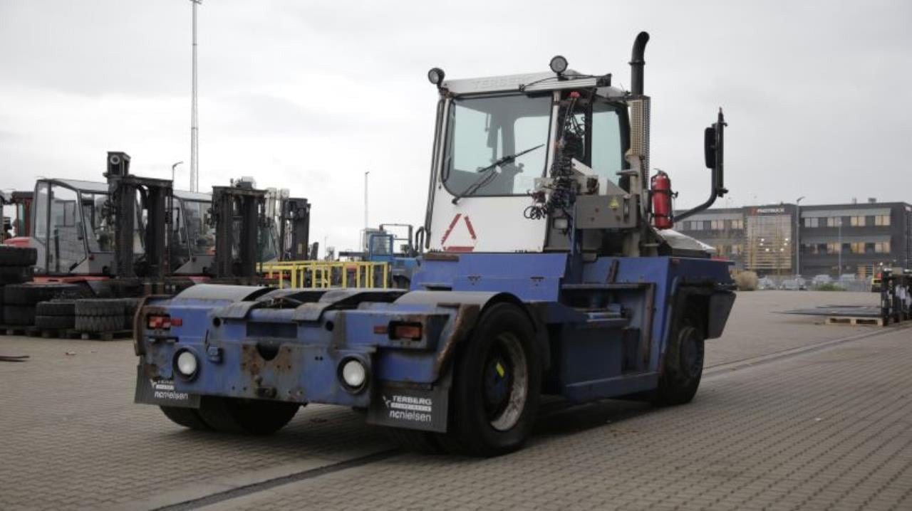 Terberg RT222 - Терминален влекач: снимка 3 Terberg RT222 - Терминален влекач: снимка 3