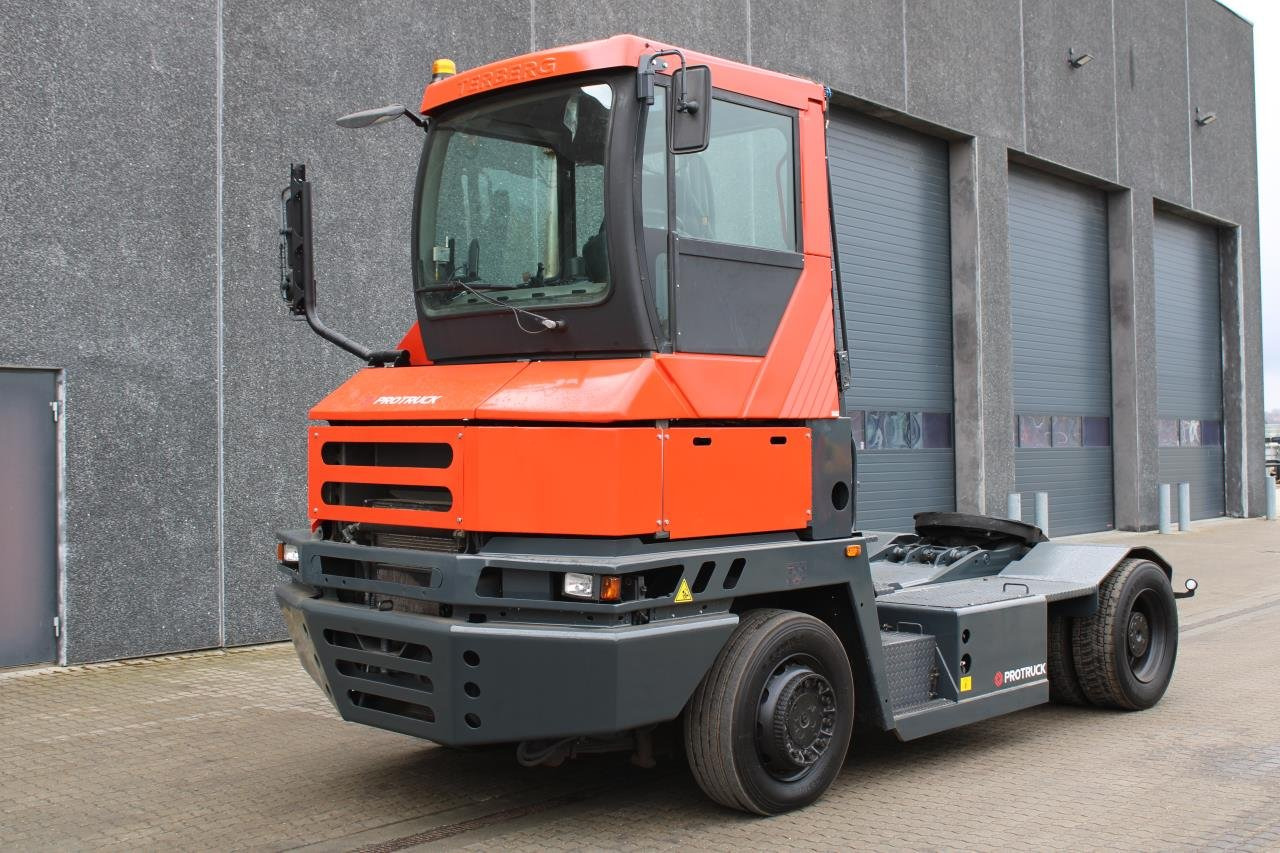 Terberg RT222 - Терминален влекач: снимка 2 Terberg RT222 - Терминален влекач: снимка 2