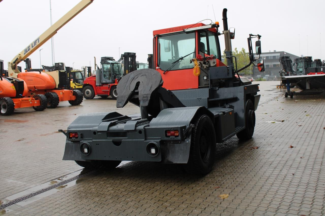 Terberg RT222 - Терминален влекач: снимка 3 Terberg RT222 - Терминален влекач: снимка 3