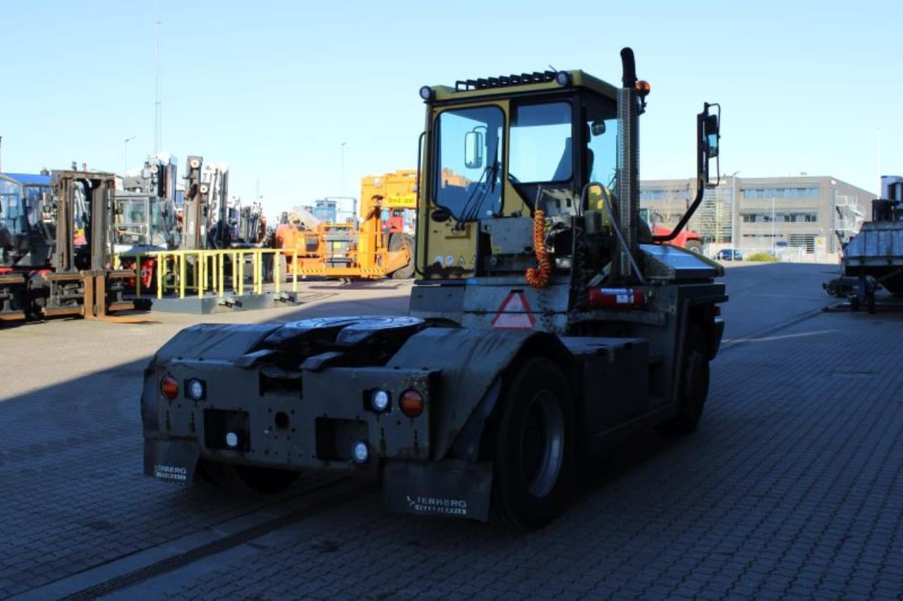 Terberg RT223 - Терминален влекач: снимка 3 Terberg RT223 - Терминален влекач: снимка 3