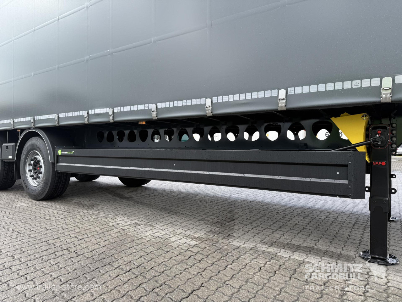 BERGER Auflieger Curtainsider Standard - Брезентово полуремарке: снимка 4 BERGER Auflieger Curtainsider Standard - Брезентово полуремарке: снимка 4
