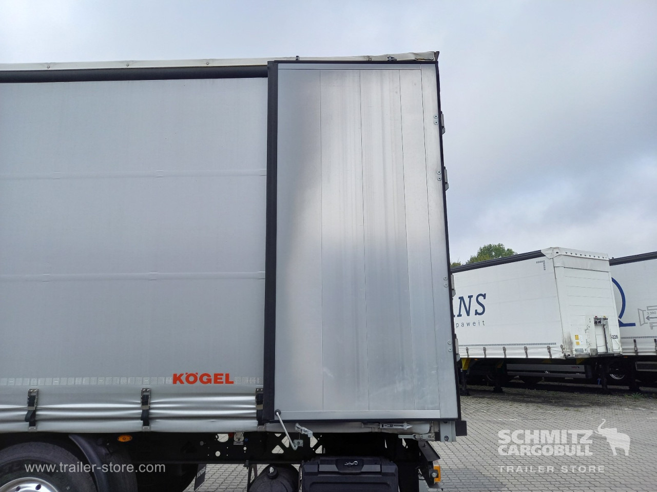 KOEGEL Auflieger Curtainsider Coil - Брезентово полуремарке: снимка 3 KOEGEL Auflieger Curtainsider Coil - Брезентово полуремарке: снимка 3