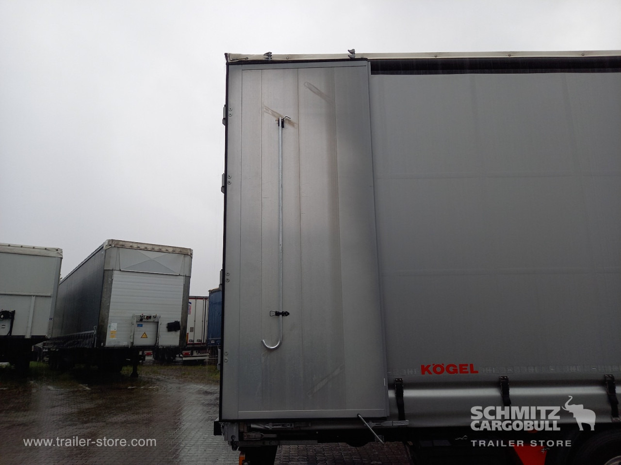 KOEGEL Auflieger Curtainsider Mega - Брезентово полуремарке: снимка 4 KOEGEL Auflieger Curtainsider Mega - Брезентово полуремарке: снимка 4