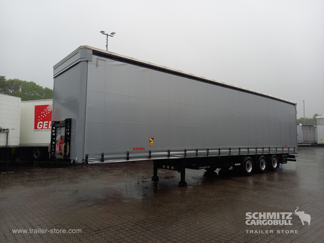 KOEGEL Auflieger Curtainsider Mega - Брезентово полуремарке: снимка 1 KOEGEL Auflieger Curtainsider Mega - Брезентово полуремарке: снимка 1