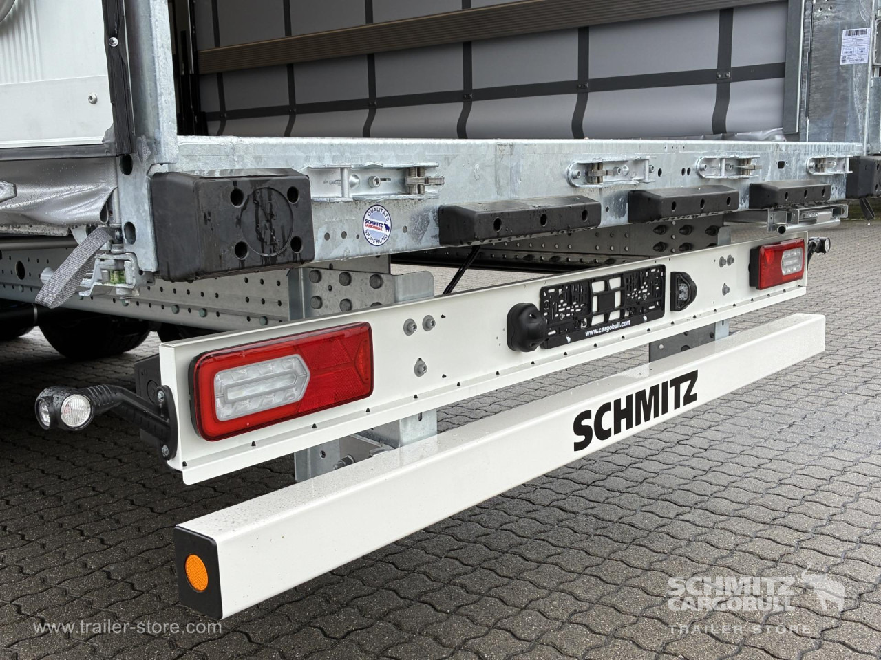 SCHMITZ Auflieger Curtainsider Mega - Брезентово полуремарке: снимка 4 SCHMITZ Auflieger Curtainsider Mega - Брезентово полуремарке: снимка 4