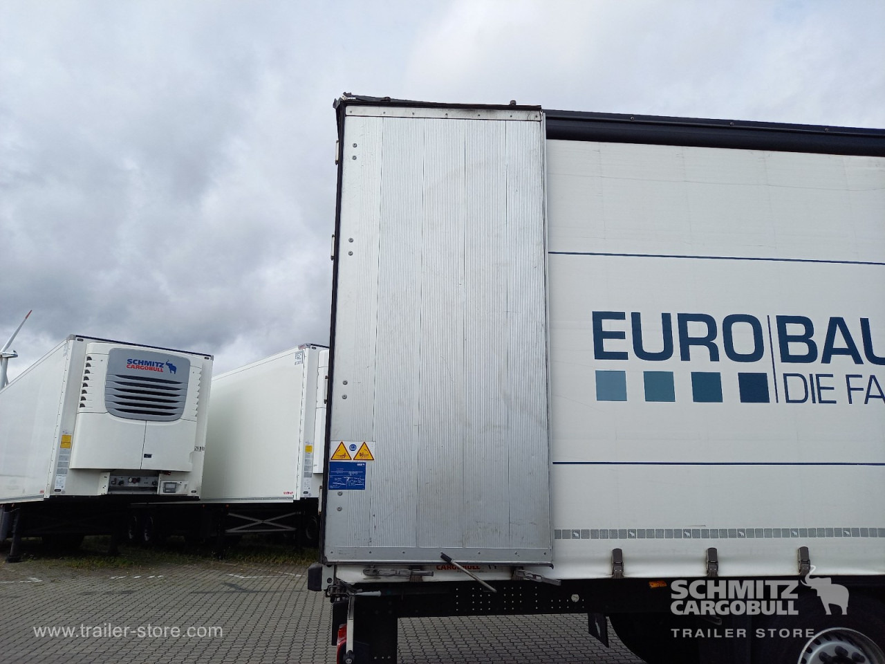 SCHMITZ Auflieger Curtainsider Standard - Брезентово полуремарке: снимка 3 SCHMITZ Auflieger Curtainsider Standard - Брезентово полуремарке: снимка 3