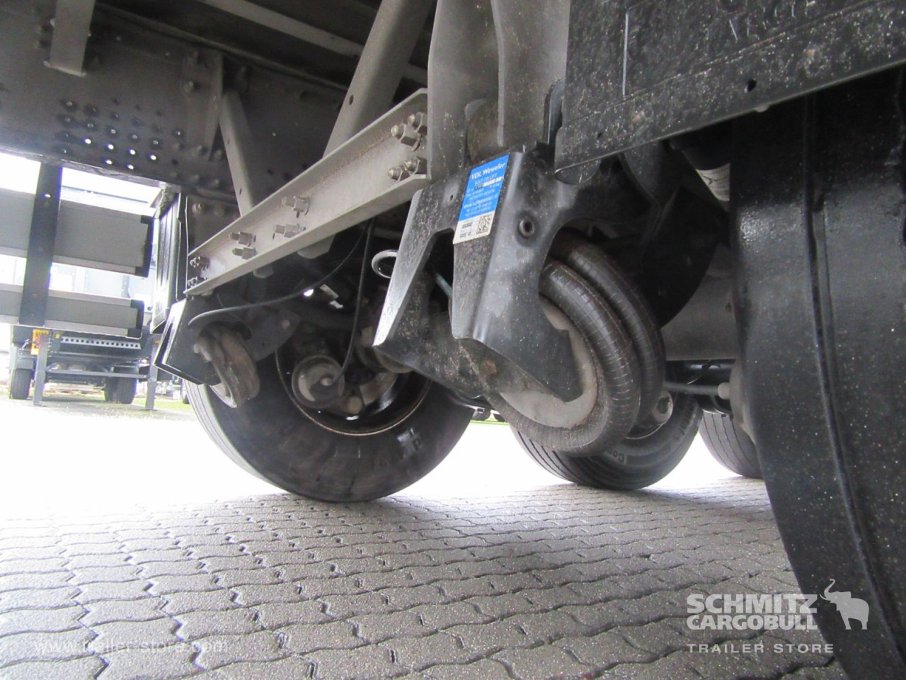 SCHMITZ Auflieger Curtainsider Standard - Брезентово полуремарке: снимка 3 SCHMITZ Auflieger Curtainsider Standard - Брезентово полуремарке: снимка 3