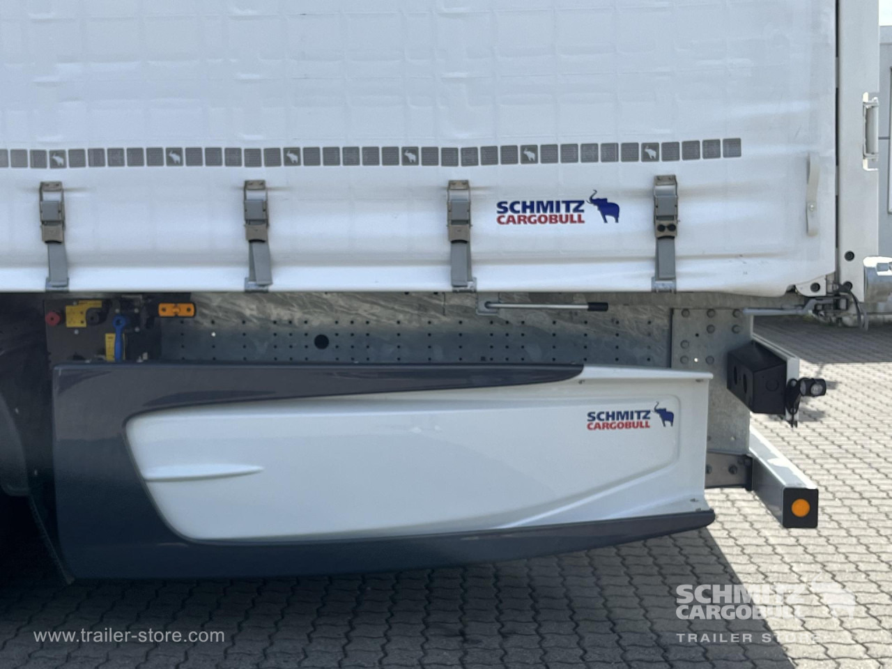 SCHMITZ Auflieger Curtainsider Standard - Брезентово полуремарке: снимка 3 SCHMITZ Auflieger Curtainsider Standard - Брезентово полуремарке: снимка 3