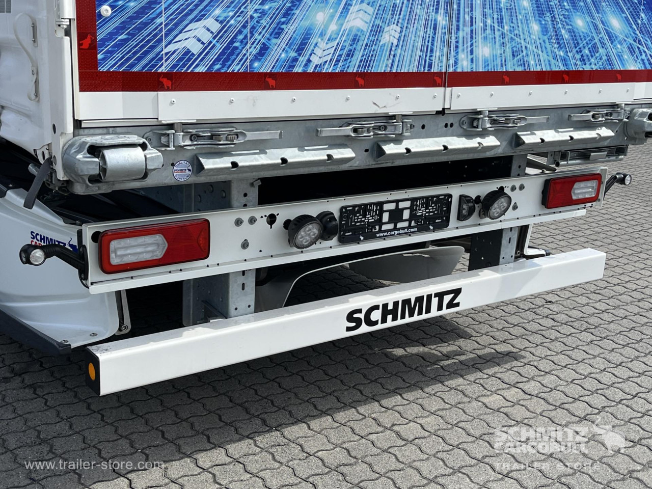 SCHMITZ Auflieger Curtainsider Standard - Брезентово полуремарке: снимка 2 SCHMITZ Auflieger Curtainsider Standard - Брезентово полуремарке: снимка 2