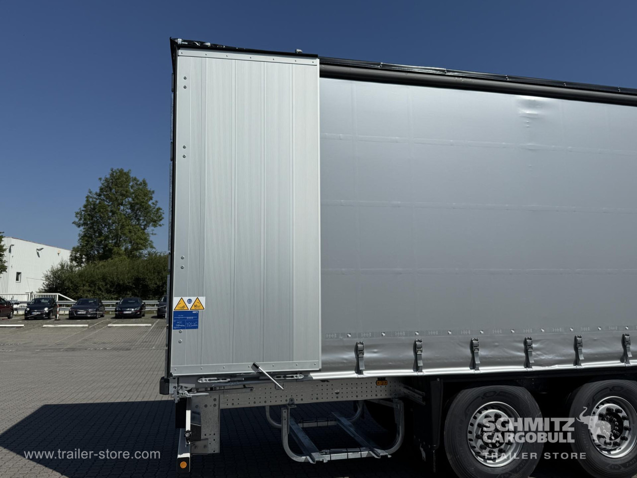 SCHMITZ Auflieger Curtainsider Standard - Брезентово полуремарке: снимка 2 SCHMITZ Auflieger Curtainsider Standard - Брезентово полуремарке: снимка 2