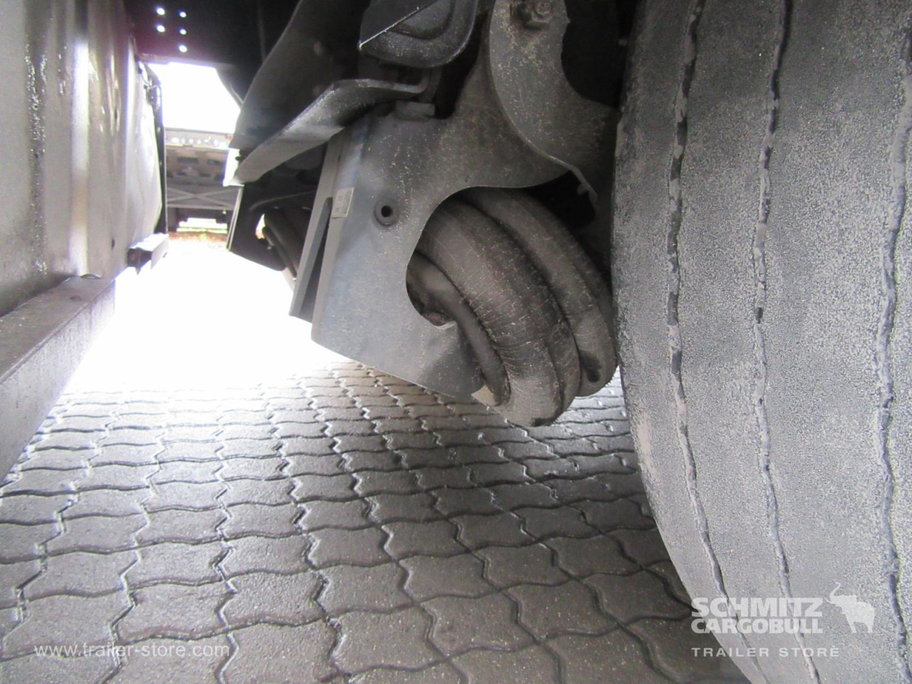 SCHMITZ Auflieger Curtainsider Standard - Брезентово полуремарке: снимка 3 SCHMITZ Auflieger Curtainsider Standard - Брезентово полуремарке: снимка 3