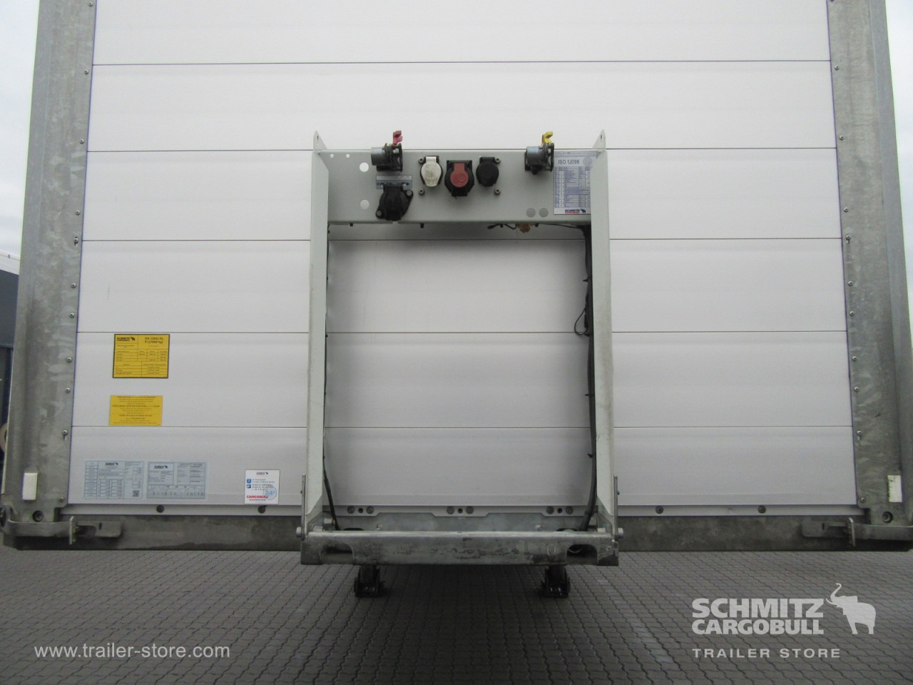 SCHMITZ Auflieger Curtainsider Standard - Брезентово полуремарке: снимка 5 SCHMITZ Auflieger Curtainsider Standard - Брезентово полуремарке: снимка 5