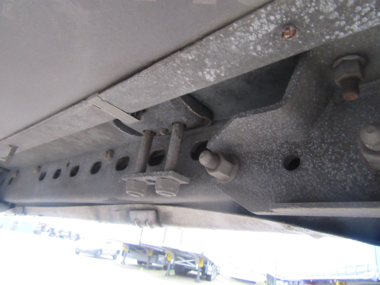 SCHMITZ Auflieger Curtainsider Standard - Брезентово полуремарке: снимка 3 SCHMITZ Auflieger Curtainsider Standard - Брезентово полуремарке: снимка 3