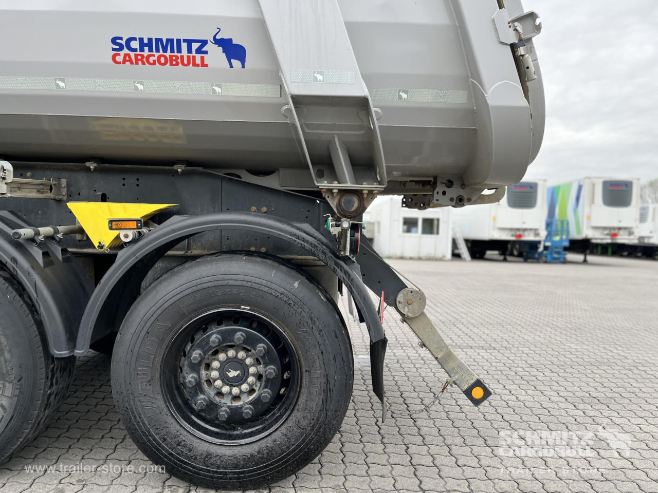 Самосвал полуремарке SCHMITZ Auflieger Kipper Stahlrundmulde 29m³: снимка 6