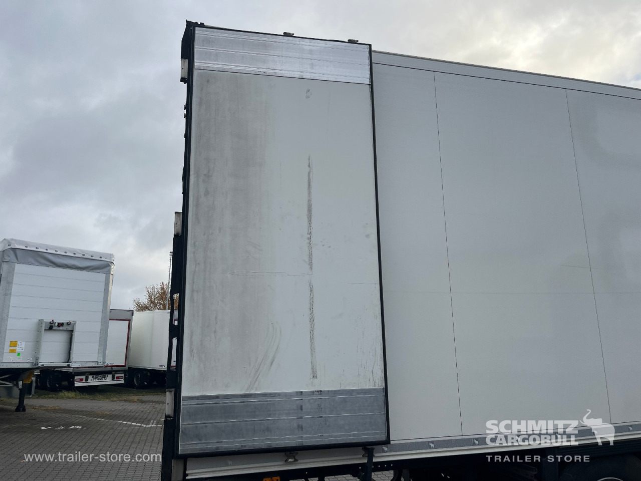SCHMITZ Auflieger Tiefkühler Standard Double deck - Изотермичен полуремарке: снимка 4 SCHMITZ Auflieger Tiefkühler Standard Double deck - Изотермичен полуремарке: снимка 4
