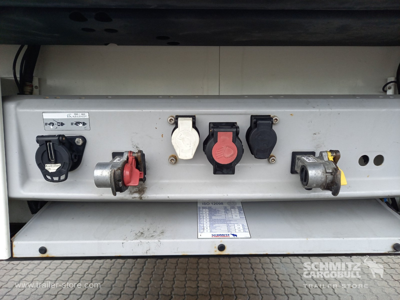 SCHMITZ Auflieger Tiefkühler Standard Double deck - Изотермичен полуремарке: снимка 4 SCHMITZ Auflieger Tiefkühler Standard Double deck - Изотермичен полуремарке: снимка 4