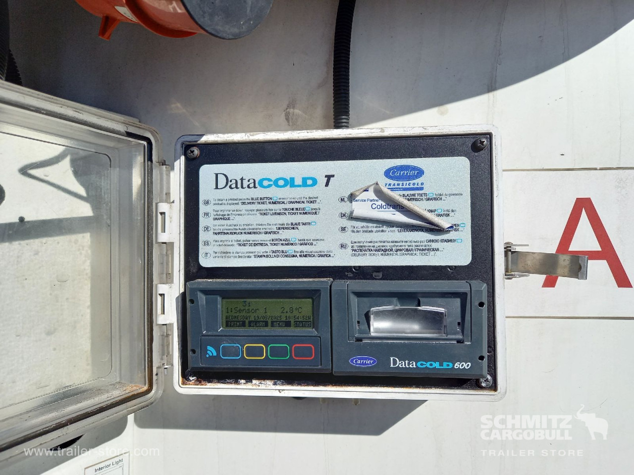 SCHMITZ Auflieger Tiefkühler Standard - Изотермичен полуремарке: снимка 2 SCHMITZ Auflieger Tiefkühler Standard - Изотермичен полуремарке: снимка 2