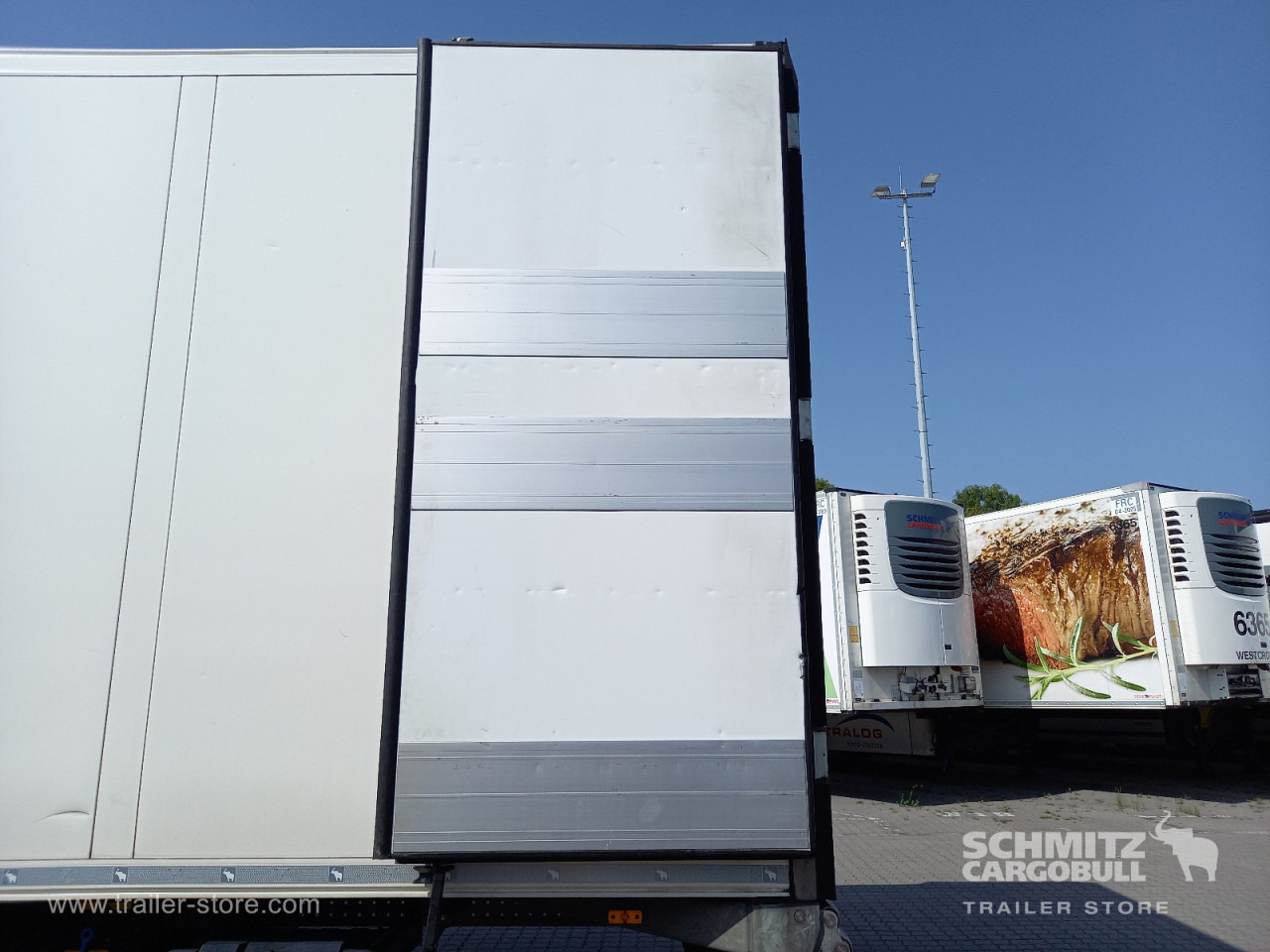 SCHMITZ Auflieger Tiefkühler Standard - Изотермичен полуремарке: снимка 4 SCHMITZ Auflieger Tiefkühler Standard - Изотермичен полуремарке: снимка 4
