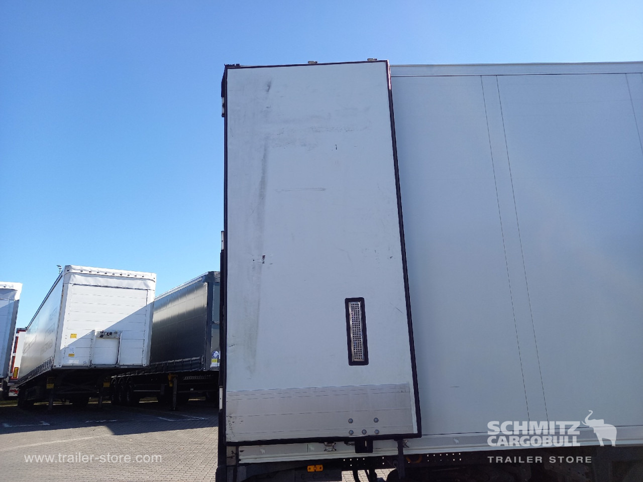 SCHMITZ Auflieger Tiefkühler Standard - Изотермичен полуремарке: снимка 4 SCHMITZ Auflieger Tiefkühler Standard - Изотермичен полуремарке: снимка 4