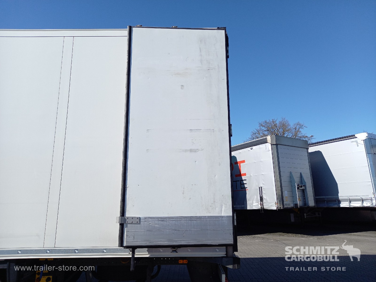 SCHMITZ Auflieger Tiefkühler Standard - Изотермичен полуремарке: снимка 3 SCHMITZ Auflieger Tiefkühler Standard - Изотермичен полуремарке: снимка 3