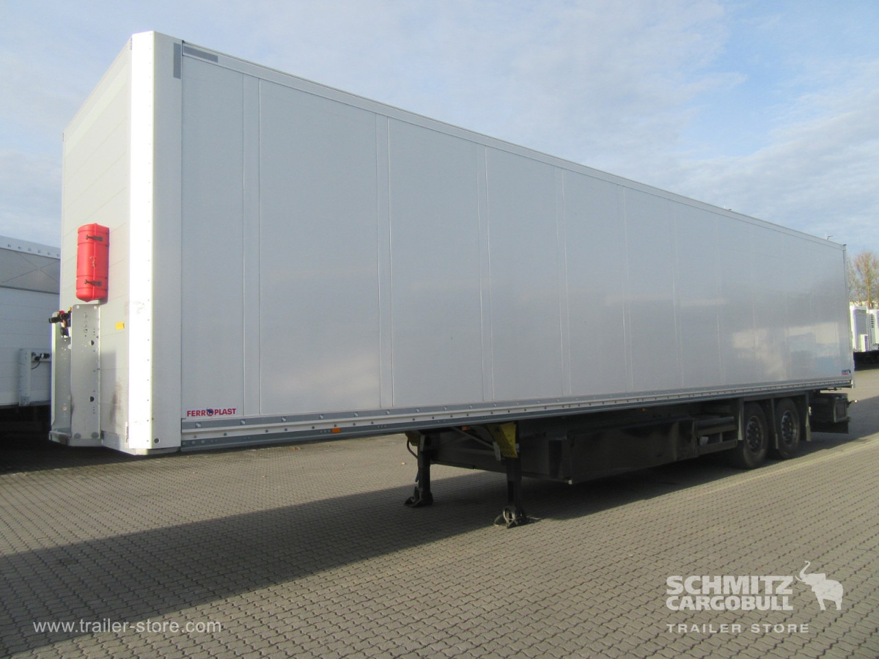 SCHMITZ Auflieger Trockenfrachtkoffer Standard - Затворена каросерия полуремарке: снимка 1 SCHMITZ Auflieger Trockenfrachtkoffer Standard - Затворена каросерия полуремарке: снимка 1