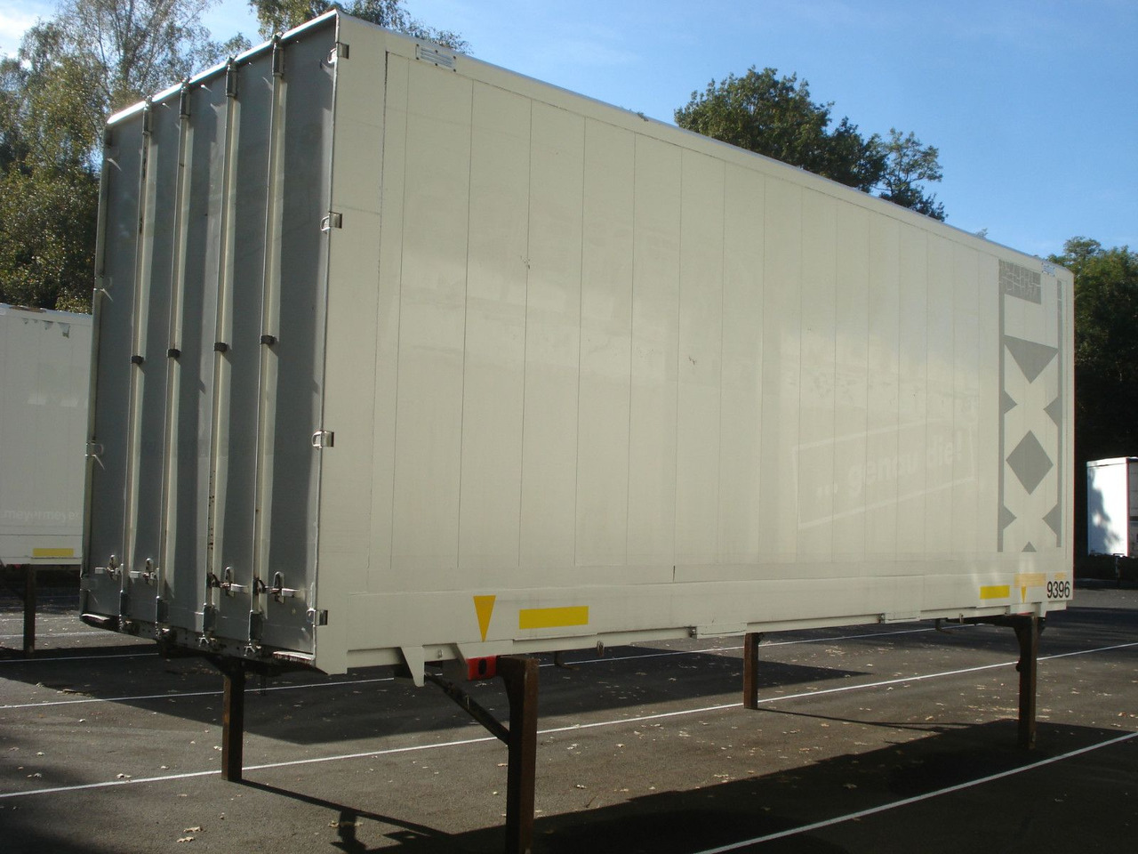 Krone WK 7,7 STG Kleider Textil Jumbo C 7,82 - Затворена каросерия ремарке: снимка 3 Krone WK 7,7 STG Kleider Textil Jumbo C 7,82 - Затворена каросерия ремарке: снимка 3