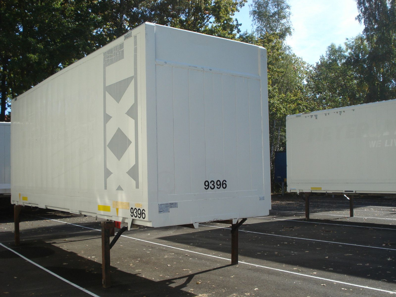 Krone WK 7,7 STG Kleider Textil Jumbo C 7,82 - Затворена каросерия ремарке: снимка 1 Krone WK 7,7 STG Kleider Textil Jumbo C 7,82 - Затворена каросерия ремарке: снимка 1