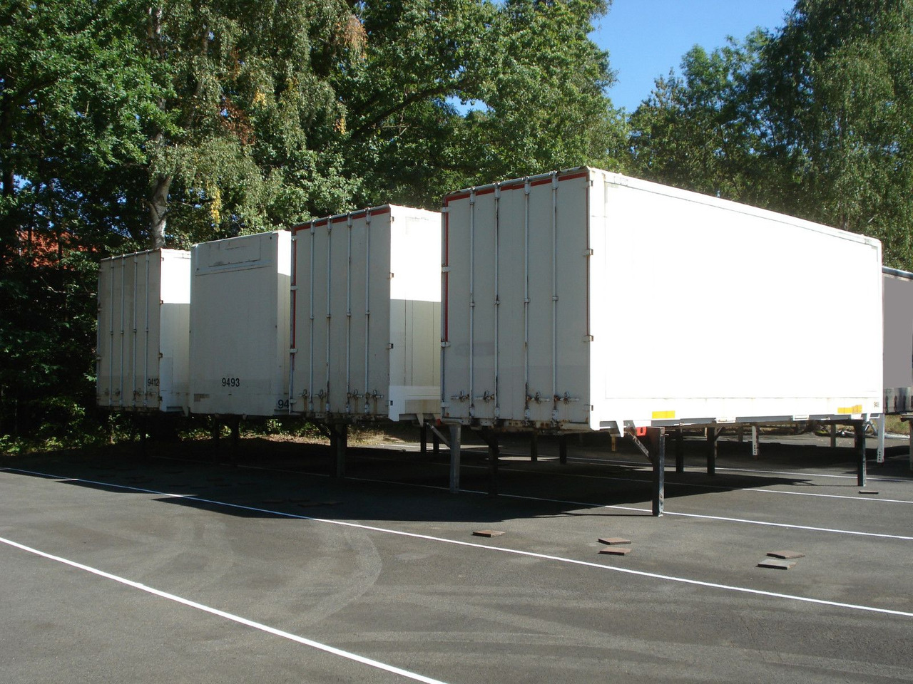 Krone WK 7,7 STG Kleider Textil Jumbo C 7,82 - Затворена каросерия ремарке: снимка 1 Krone WK 7,7 STG Kleider Textil Jumbo C 7,82 - Затворена каросерия ремарке: снимка 1