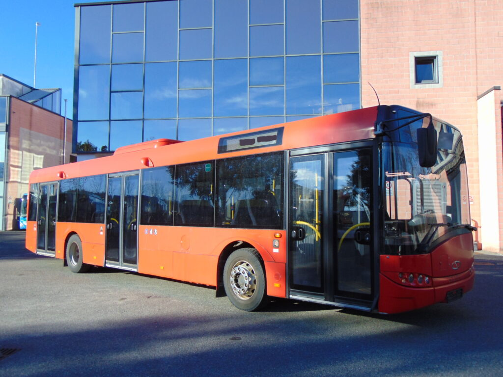 N. 8 SOLARIS URBINO 12 LF – Anno 2011 - Градски автобус: снимка 1 N. 8 SOLARIS URBINO 12 LF – Anno 2011 - Градски автобус: снимка 1