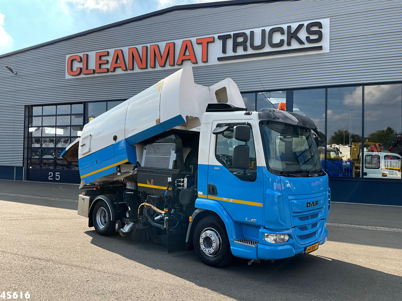 DAF FA LF 180 Euro 6 Johnston VS502 Just 138.807 km! - Мотометачна машина: снимка 1 DAF FA LF 180 Euro 6 Johnston VS502 Just 138.807 km! - Мотометачна машина: снимка 1