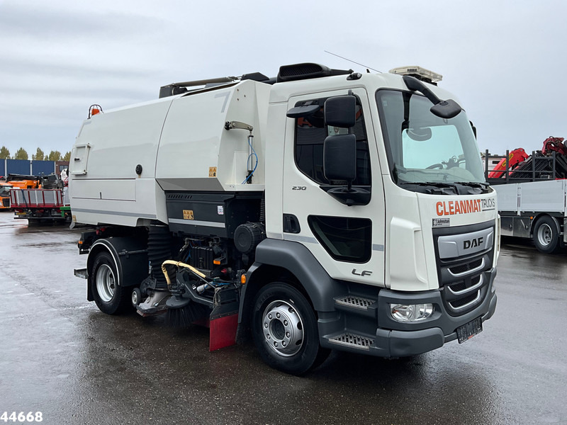 DAF FA LF 230 Euro 6 Johnston VT652 Just 87.278 km! - Мотометачна машина: снимка 4 DAF FA LF 230 Euro 6 Johnston VT652 Just 87.278 km! - Мотометачна машина: снимка 4