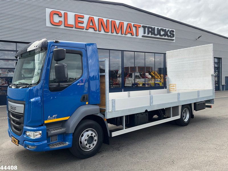DAF FA LF 250 Euro 6 Autotransporter met laadklep - Автовоз камион: снимка 1 DAF FA LF 250 Euro 6 Autotransporter met laadklep - Автовоз камион: снимка 1