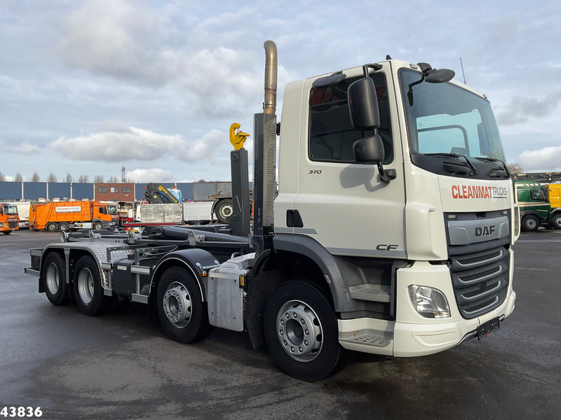 DAF FAC CF 370 8x2 NIEUWE Hyvalift 26 Ton haakarmsysteem!! Just 177.485 km! - Мултилифт с кука камион: снимка 3 DAF FAC CF 370 8x2 NIEUWE Hyvalift 26 Ton haakarmsysteem!! Just 177.485 km! - Мултилифт с кука камион: снимка 3