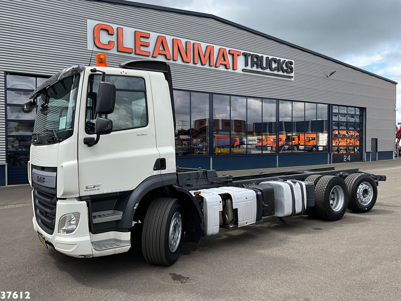 DAF FAN CF 330 Euro 6 Chassis cabine met kraanponton! Just 102.023 km! - Шаси кабина: снимка 1 DAF FAN CF 330 Euro 6 Chassis cabine met kraanponton! Just 102.023 km! - Шаси кабина: снимка 1