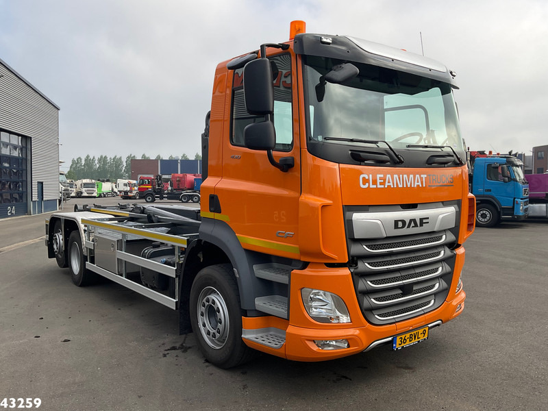 DAF FAN CF 430 VDL 21 Ton haakarmsysteem - Мултилифт с кука камион: снимка 3 DAF FAN CF 430 VDL 21 Ton haakarmsysteem - Мултилифт с кука камион: снимка 3