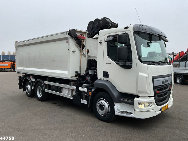 DAF FAN LF 220 Euro 6 Hiab 11 Tonmeter laadkraan Just 166.649 Km! - Самосвал камион, Камион с кран: снимка 3 DAF FAN LF 220 Euro 6 Hiab 11 Tonmeter laadkraan Just 166.649 Km! - Самосвал камион, Камион с кран: снимка 3