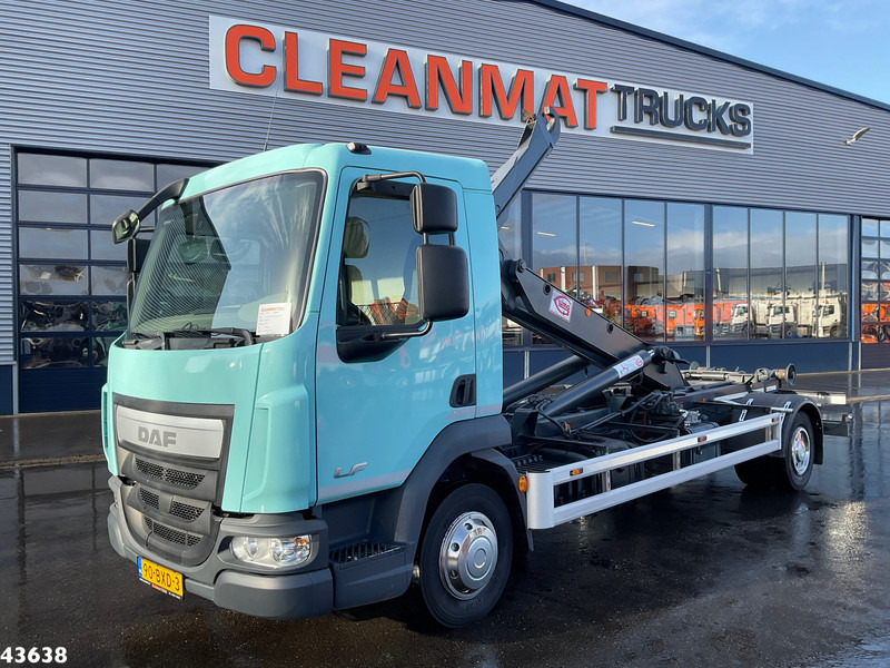 DAF LF 180 Euro 6 14 Ton haakarmsysteem Just 117.371 km! - Мултилифт с кука камион: снимка 1 DAF LF 180 Euro 6 14 Ton haakarmsysteem Just 117.371 km! - Мултилифт с кука камион: снимка 1