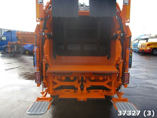 FUSO Canter 9C18 - Боклукчийска кола: снимка 3 FUSO Canter 9C18 - Боклукчийска кола: снимка 3
