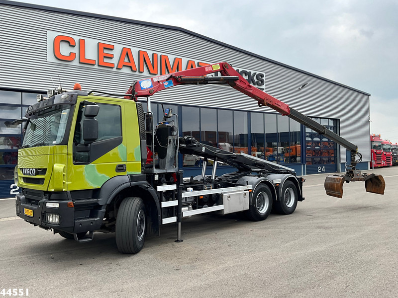 Iveco AD260T41 6x4 HMF 16 Tonmeter Z-kraan - Камион с кабелна система, Камион с кран: снимка 1 Iveco AD260T41 6x4 HMF 16 Tonmeter Z-kraan - Камион с кабелна система, Камион с кран: снимка 1