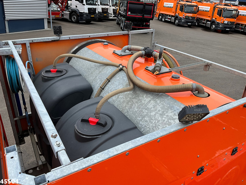 Iveco Daily 35C14 Euro 6 ROM Toilet servicewagen - Каналопочистваща машина: снимка 2 Iveco Daily 35C14 Euro 6 ROM Toilet servicewagen - Каналопочистваща машина: снимка 2