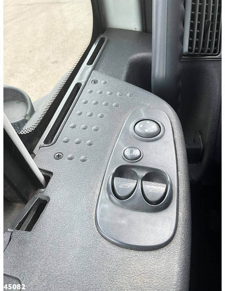 Камион с кран Iveco Trakker AD260T41 Euro 5 6x4 Full Steel Palfinger 36 Tm laadkraan Just 133.291 km!: снимка 18 Камион с кран Iveco Trakker AD260T41 Euro 5 6x4 Full Steel Palfinger 36 Tm laadkraan Just 133.291 km!: снимка 18