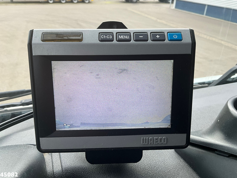 Камион с кран Iveco Trakker AD260T41 Euro 5 6x4 Full Steel Palfinger 36 Tm laadkraan Just 133.291 km!: снимка 19 Камион с кран Iveco Trakker AD260T41 Euro 5 6x4 Full Steel Palfinger 36 Tm laadkraan Just 133.291 km!: снимка 19