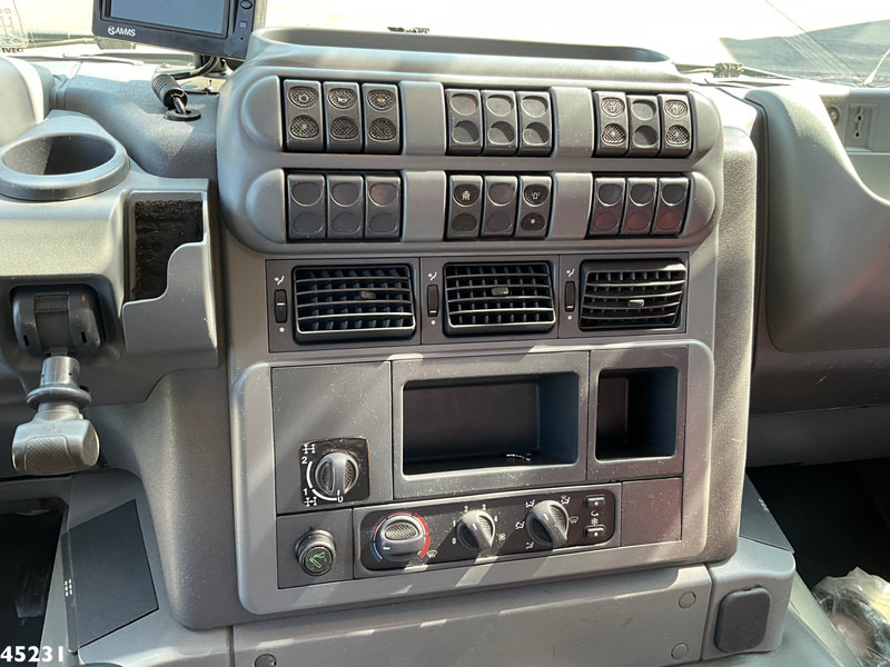 Камион с кран Iveco Trakker AD410T41 Fassi 80 Tonmeter laadkraan + Fly-Jib Just 80.441 Km!: снимка 19