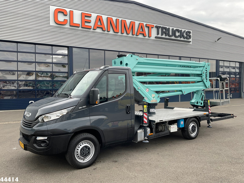 Iveco Daily 35S12 20 Meter hoogwerker + JIB Just 6.039 km! - Камион: снимка 3 Iveco Daily 35S12 20 Meter hoogwerker + JIB Just 6.039 km! - Камион: снимка 3